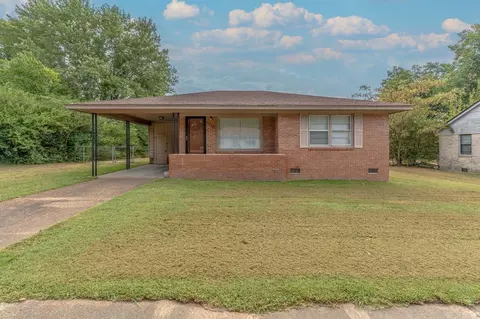 1318 Pardew St, Jonesboro, AR 72401