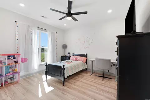 Bedroom - 98 Hargrove Rd, Greenbrier, AR 72058 photo 3 of 4