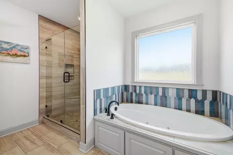 Bath - 98 Hargrove Rd, Greenbrier, AR 72058 photo 2 of 5