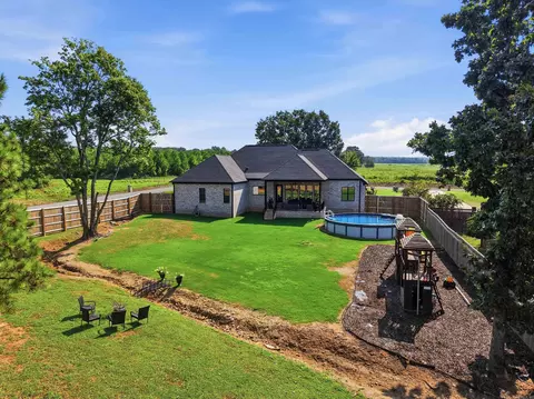 Exterior - 98 Hargrove Rd, Greenbrier, AR 72058 photo 7 of 10