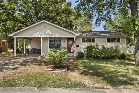 910 Wildwood Ave, Sherwood, AR 72120