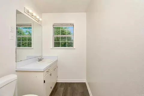 Bath - 3204 W 16, Pine Bluff, AR 71603 photo 2 of 4