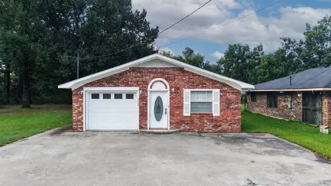 Exterior - 3204 W 16, Pine Bluff, AR 71603 photo 2 of 3