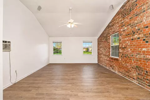 Living - 3204 W 16, Pine Bluff, AR 71603 photo 6 of 7