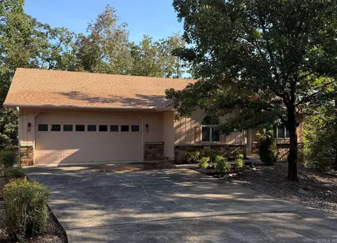 7 Paterna Ln, Hot Springs Village, AR 71909