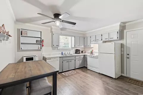 Kitchen - 29 Pine Needle Rd, Higden, AR 72067 photo 2 of 7