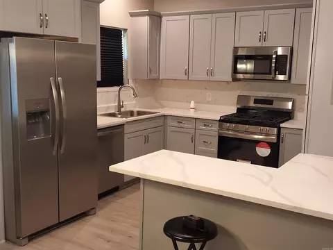 Kitchen - 4113 Mayberry St, Pine Bluff, AR 71603 photo 2 of 2
