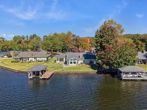 13 Adoracion Pt, Hot Springs Village, AR 71909