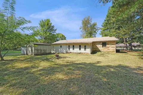 Exterior - 906 2nd St, Pangburn, AR 72121 photo 4 of 6
