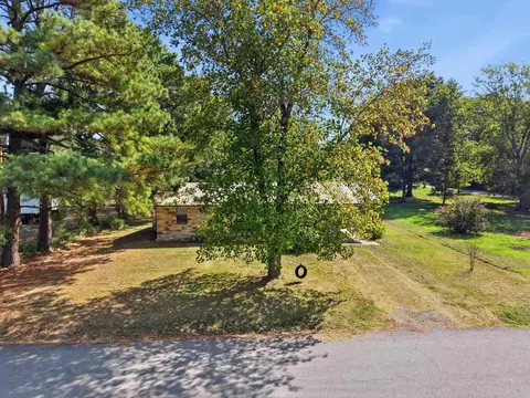 Exterior - 906 2nd St, Pangburn, AR 72121 photo 2 of 6