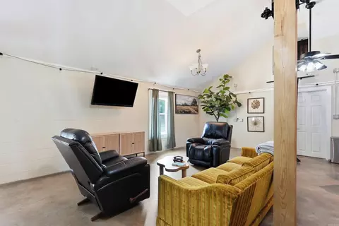 Living - 39 N Coran Dr, Conway, AR 72032 photo 4 of 4