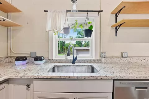 Kitchen - 39 N Coran Dr, Conway, AR 72032 photo 4 of 6