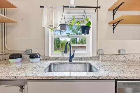 Kitchen - 39 N Coran Dr, Conway, AR 72032 photo 3 of 6