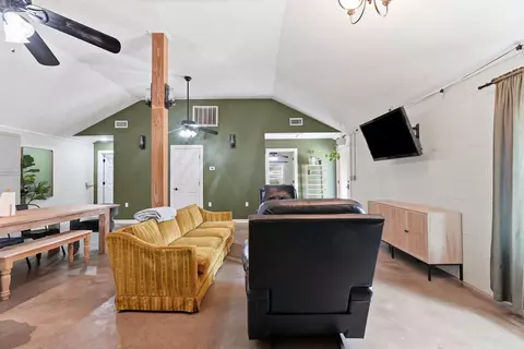 Living - 39 N Coran Dr, Conway, AR 72032 photo 1 of 4