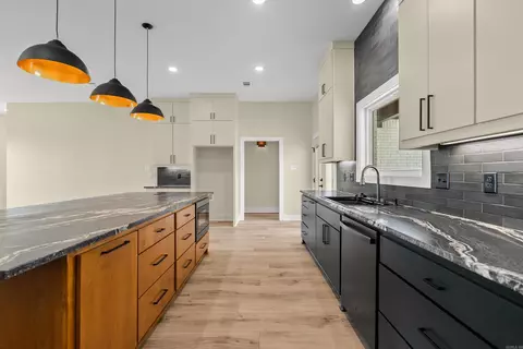 Kitchen - 16 Avondale Rd, Cabot, AR 72023 photo 5 of 5
