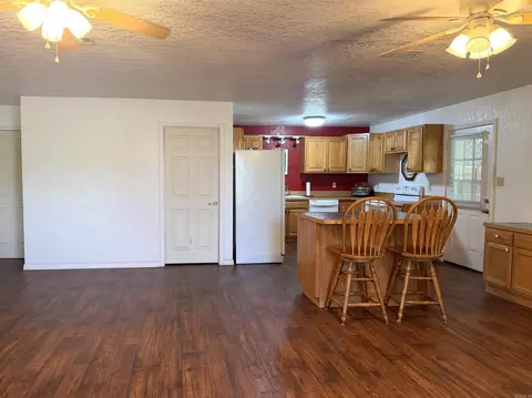 Living - 13402 E Hwy 16, Shirley, AR 72153 photo 3 of 6