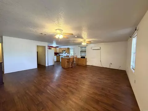 Living - 13402 E Hwy 16, Shirley, AR 72153 photo 4 of 6