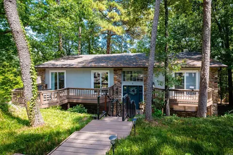 1 Janwood Dr, Little Rock, AR 72227