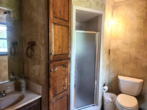 Bath - 9410 Jimbert Dr, Pine Bluff, AR 71603 photo 4 of 5