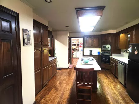 Kitchen - 9410 Jimbert Dr, Pine Bluff, AR 71603 photo 4 of 7