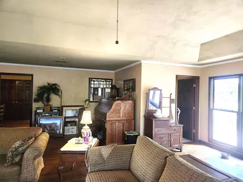Living - 9410 Jimbert Dr, Pine Bluff, AR 71603 photo 8 of 8