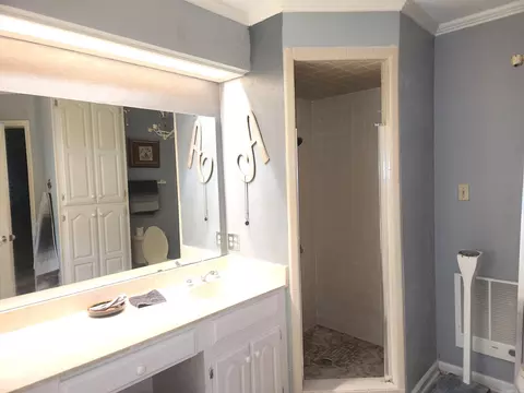 Bath - 9410 Jimbert Dr, Pine Bluff, AR 71603 photo 1 of 5