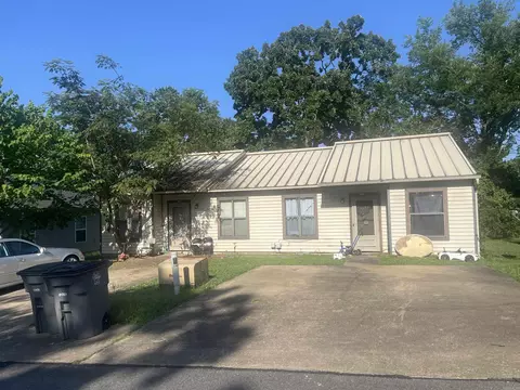 139-141 Chelle St, Hot Springs, AR 71901