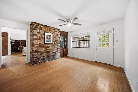 Living - 117 N Summit Dr, Cabot, AR 72023 photo 3 of 4