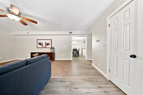 Entry Way - 2624 White Tail St, Benton, AR 72019 photo 1 of 4