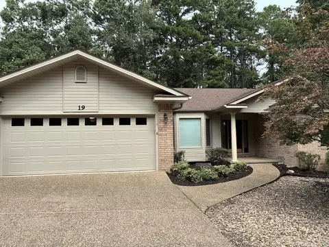 19 Jumilla Ln, Hot Springs Village, AR 71909