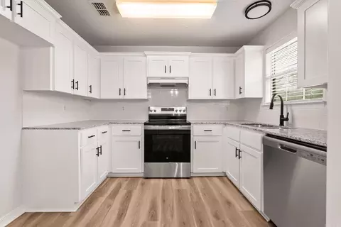 Kitchen - 18 War Eagle Dr, Cabot, AR 72023 photo 1 of 2