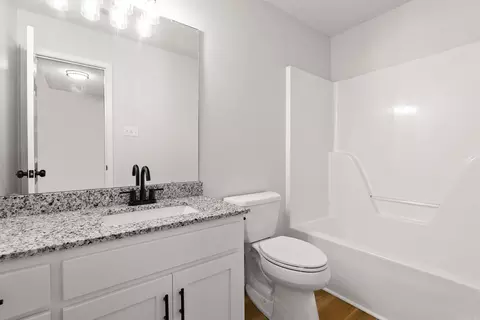 Bath - 18 War Eagle Dr, Cabot, AR 72023 photo 1 of 2