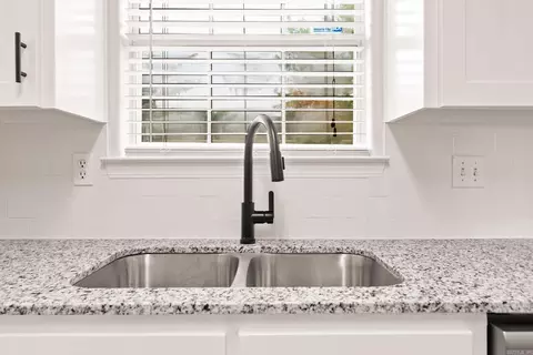 Kitchen - 18 War Eagle Dr, Cabot, AR 72023 photo 2 of 2