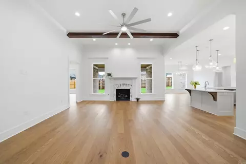Living - 1645 Nantucket, Conway, AR 72034 photo 1 of 3