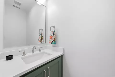 Bath - 1645 Nantucket, Conway, AR 72034 photo 6 of 8