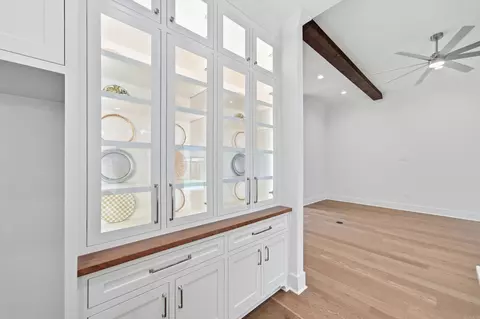 Entry Way - 1645 Nantucket, Conway, AR 72034 photo 1 of 5