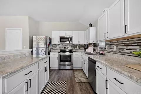 Kitchen - 2136 Dandelion Dr, Benton, AR 72019 photo 1 of 3