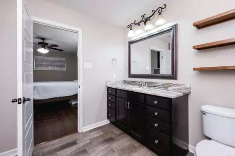 Bath - 5009 Clover Brook Dr, Bryant, AR 72022 photo 3 of 5