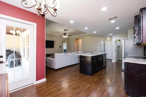 Entry Way - 5009 Clover Brook Dr, Bryant, AR 72022 photo 3 of 6