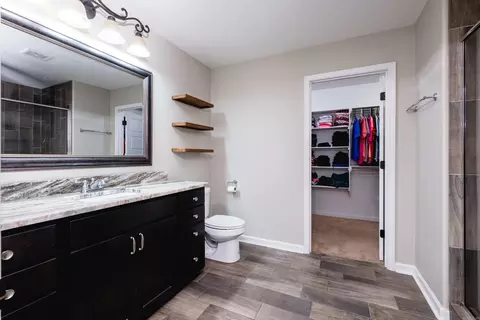 Bath - 5009 Clover Brook Dr, Bryant, AR 72022 photo 2 of 5