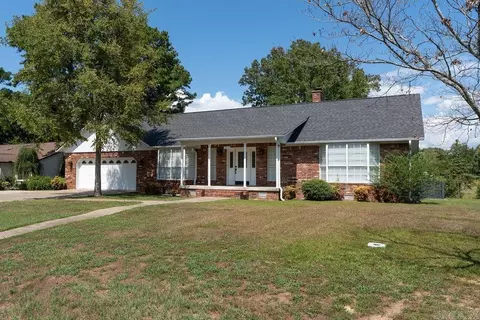 602 Edgewater Cv, Heber Springs, AR 72543