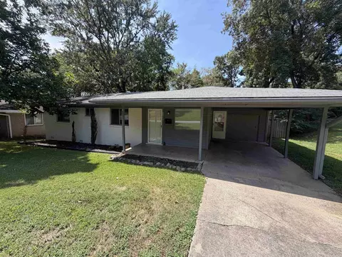 8013 Oakridge Dr, Sherwood, AR 72120