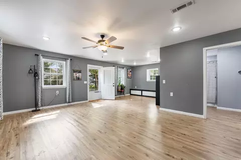 Living - 4252 Bellfonte Rd, Harrison, AR 72601 photo 2 of 3