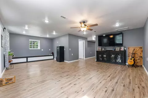 Living - 4252 Bellfonte Rd, Harrison, AR 72601 photo 3 of 3