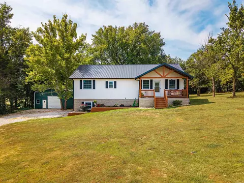 Exterior - 4252 Bellfonte Rd, Harrison, AR 72601 photo 4 of 16