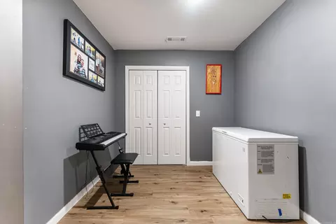 Entry Way - 4252 Bellfonte Rd, Harrison, AR 72601 photo 6 of 6