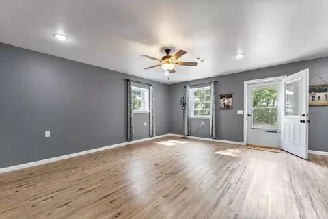 Living - 4252 Bellfonte Rd, Harrison, AR 72601 photo 1 of 3