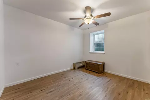 Bedroom - 4252 Bellfonte Rd, Harrison, AR 72601 photo 3 of 4