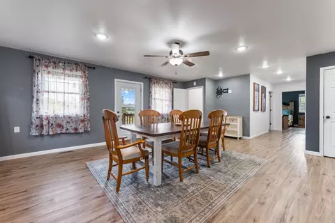 Dining - 4252 Bellfonte Rd, Harrison, AR 72601 photo 3 of 3