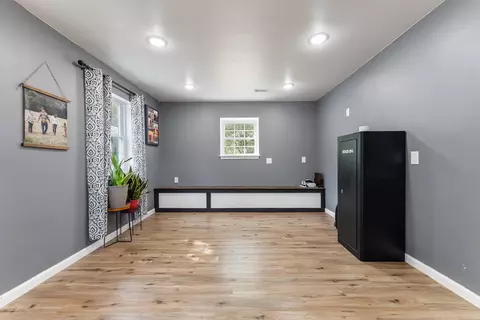 Entry Way - 4252 Bellfonte Rd, Harrison, AR 72601 photo 4 of 6